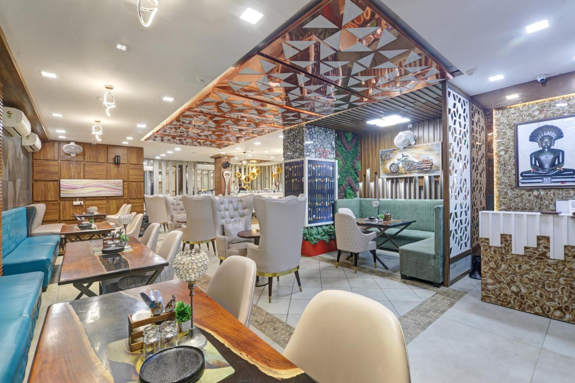 Status By Hotel The Emporio Ghaziabad Zewnętrze zdjęcie