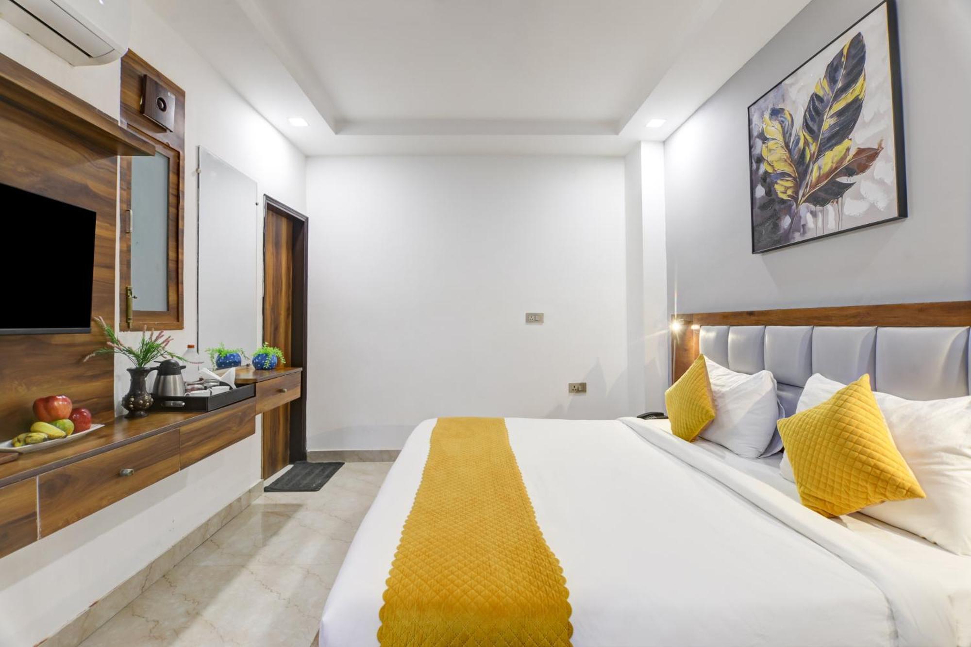 Status By Hotel The Emporio Ghaziabad Zewnętrze zdjęcie
