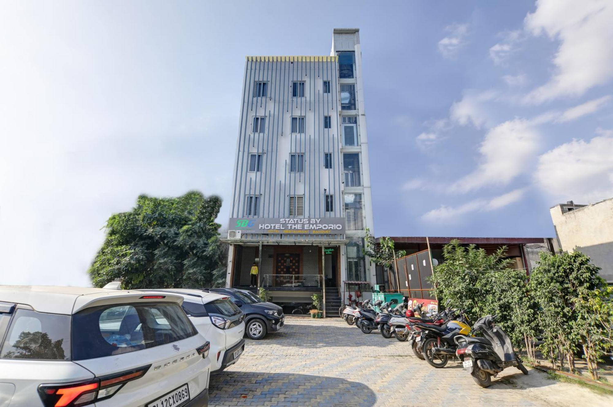 Status By Hotel The Emporio Ghaziabad Zewnętrze zdjęcie