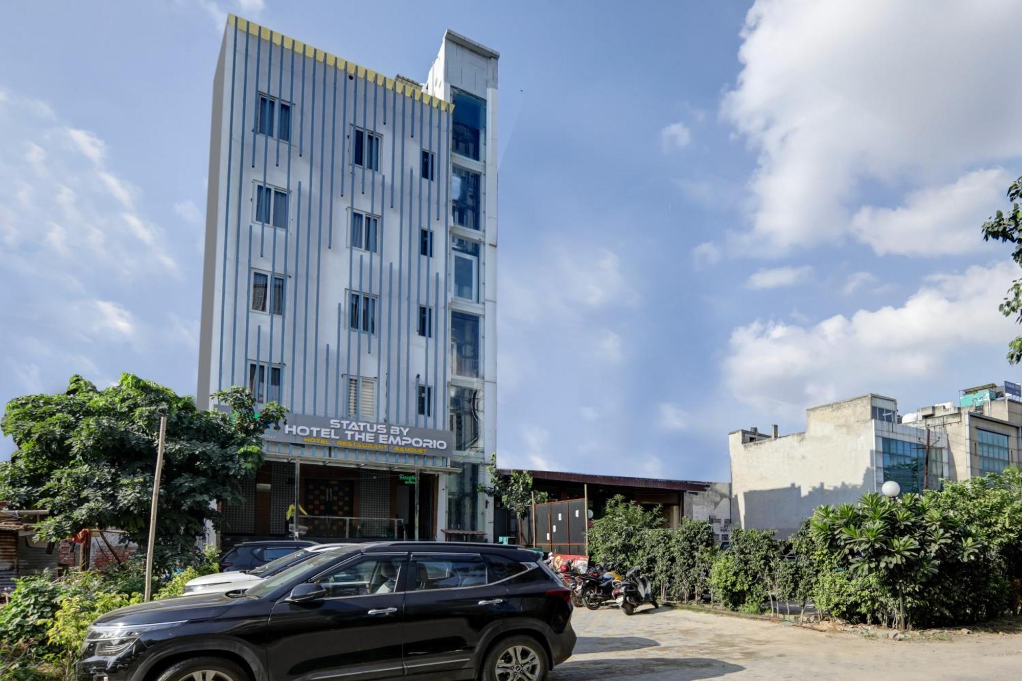 Status By Hotel The Emporio Ghaziabad Zewnętrze zdjęcie