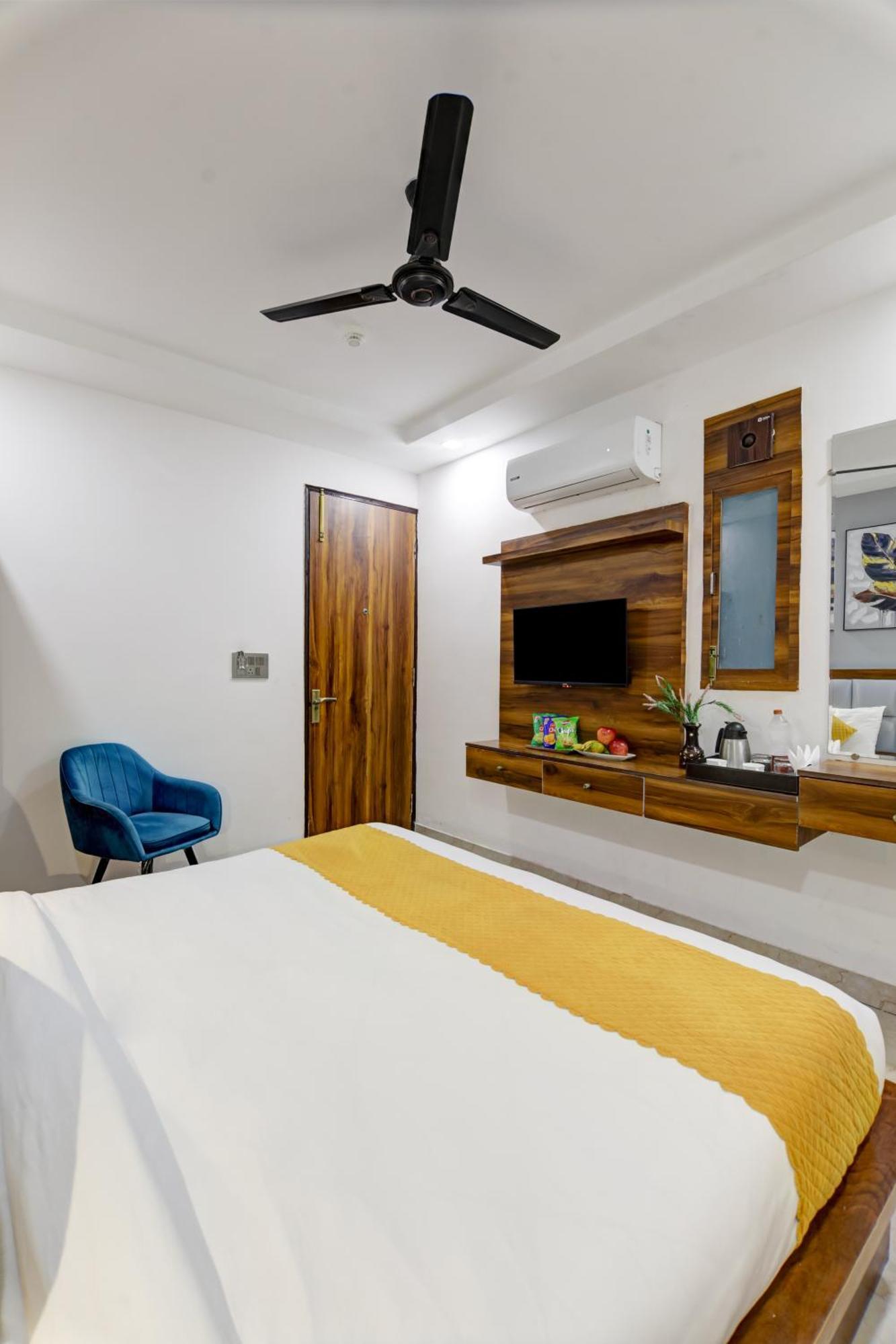 Status By Hotel The Emporio Ghaziabad Zewnętrze zdjęcie