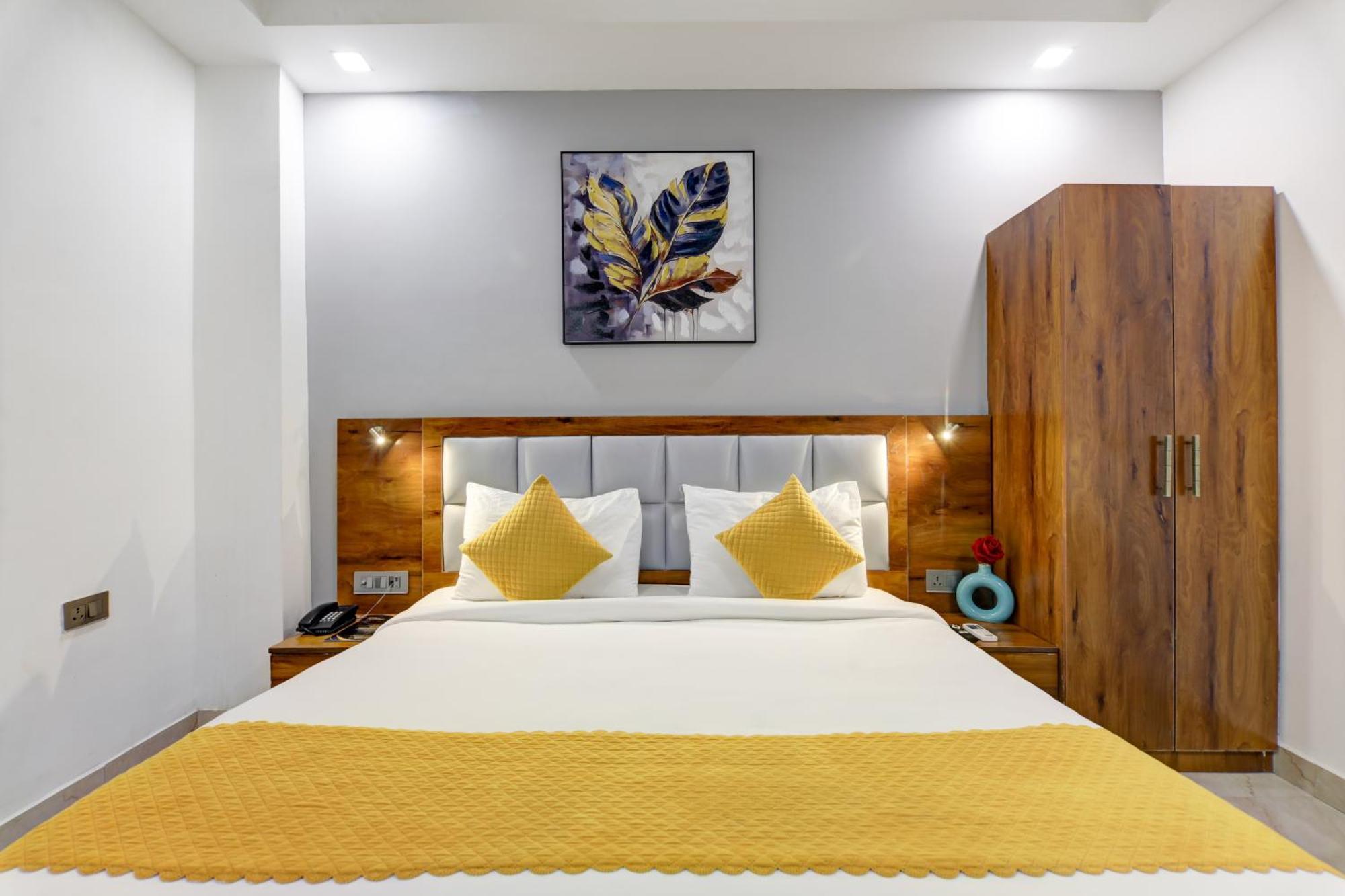Status By Hotel The Emporio Ghaziabad Zewnętrze zdjęcie