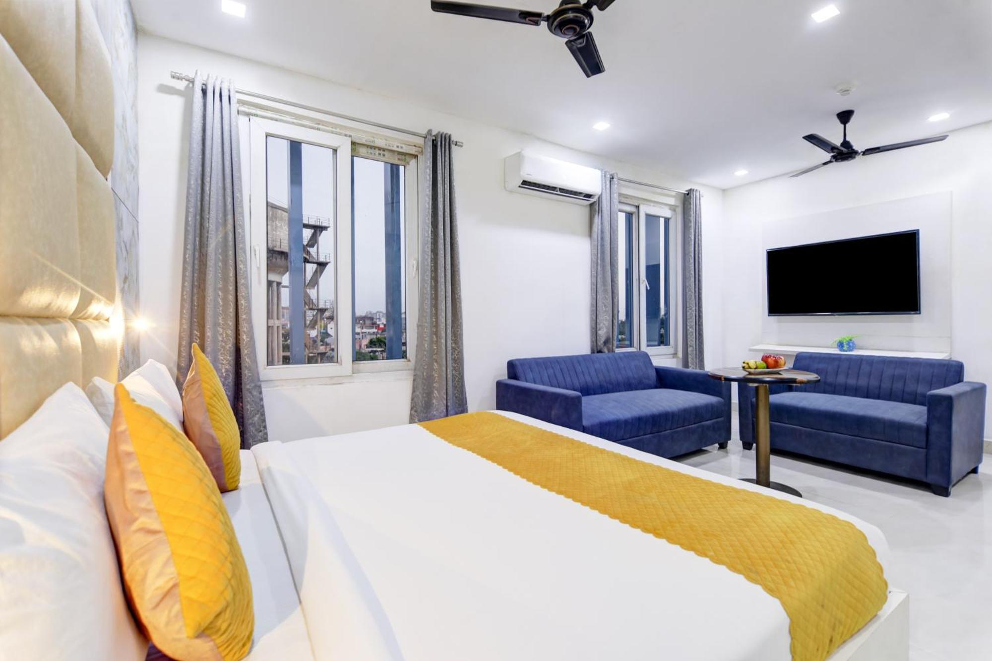 Status By Hotel The Emporio Ghaziabad Zewnętrze zdjęcie