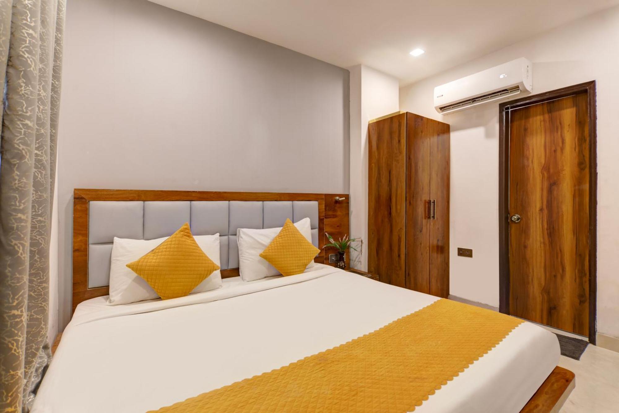 Status By Hotel The Emporio Ghaziabad Zewnętrze zdjęcie