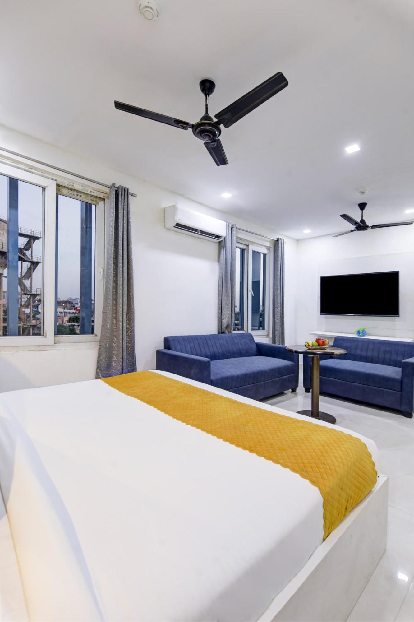 Status By Hotel The Emporio Ghaziabad Zewnętrze zdjęcie