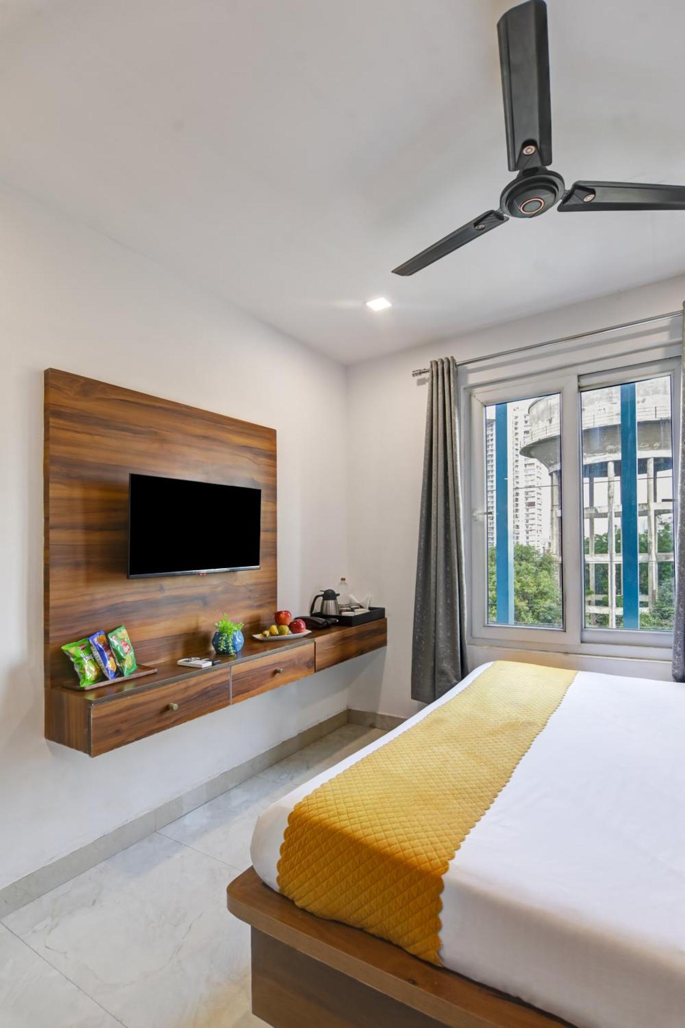 Status By Hotel The Emporio Ghaziabad Zewnętrze zdjęcie